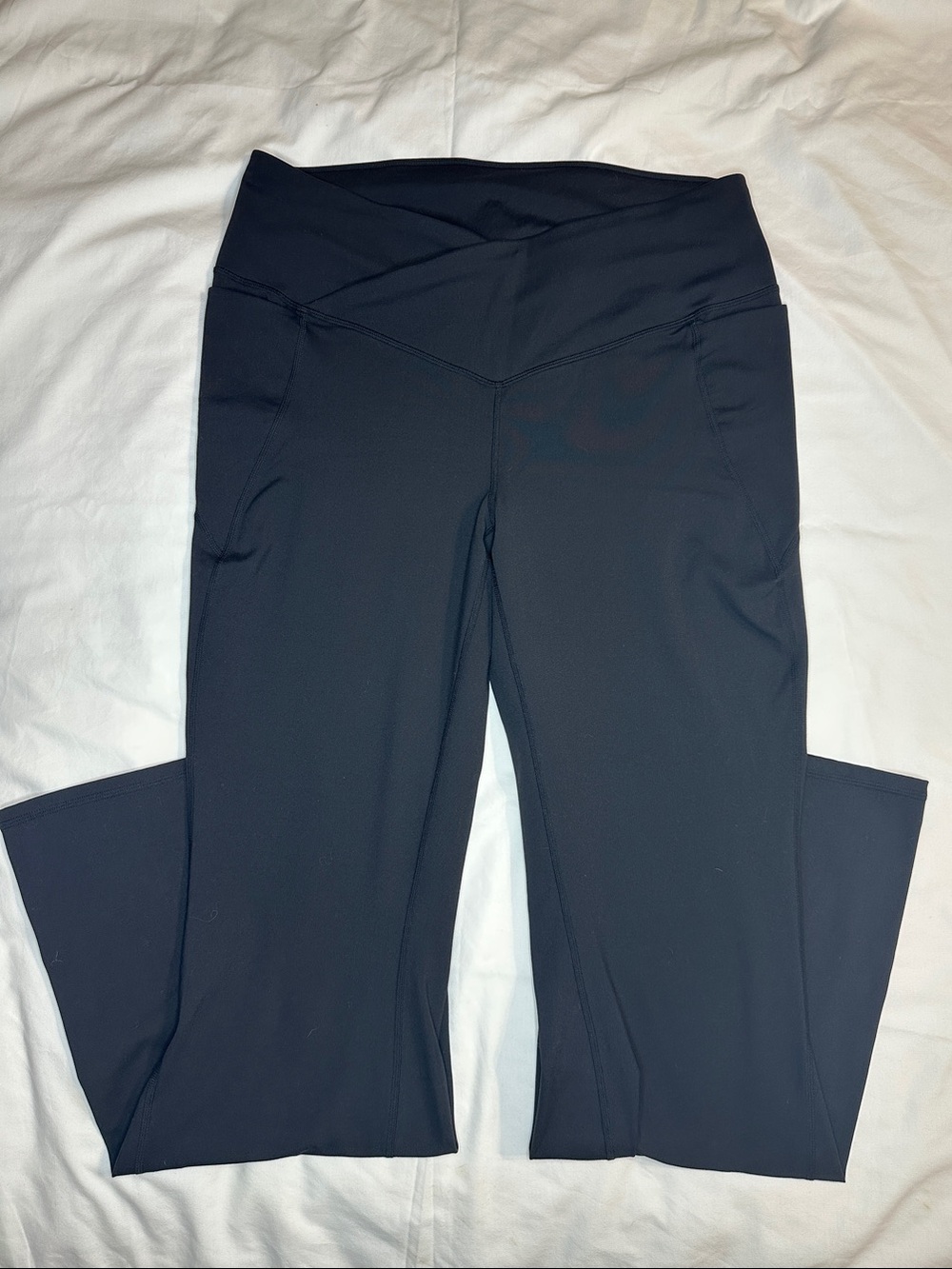 Fabletics High-Waist Black Crossover Waistband Flared Leggings - XXL/1X